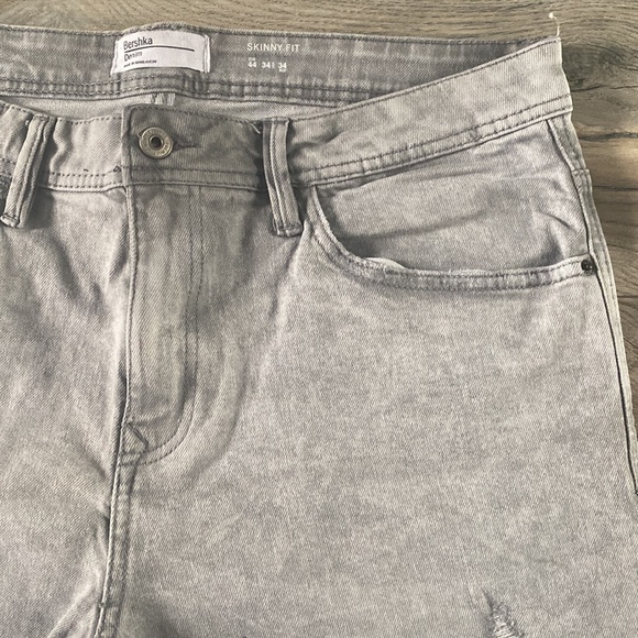 Zara style denim shorts - Picture 2 of 11